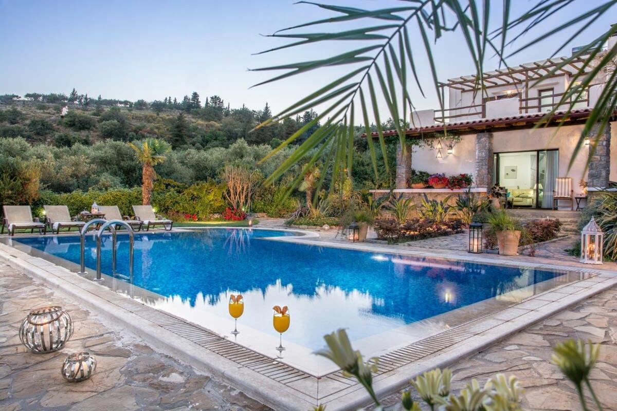 Chania Secluded Gem - Kallithea Private Pool Villa Pemonia 외부 사진